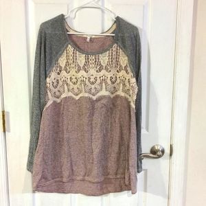 Maurice top with lace detail